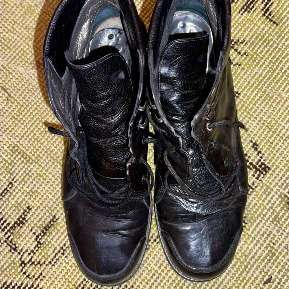 PETER FOX size 9
